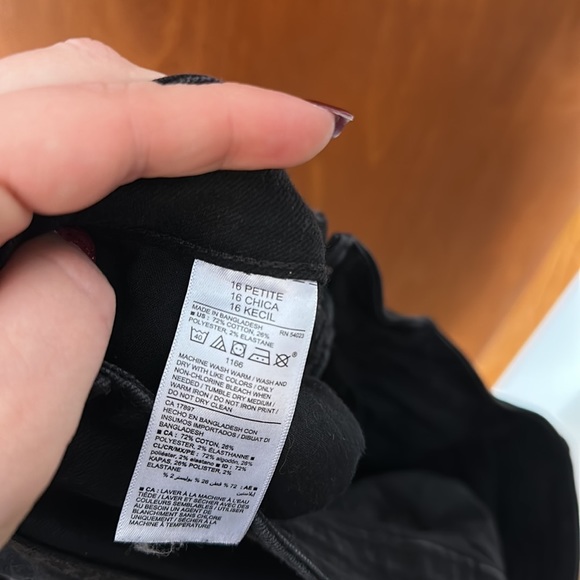 Old Navy Black 16 Petit Pop Icon Skinny Jeans - Picture 4 of 4